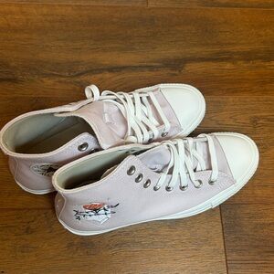 Converse Chuck Taylor All Star Hi Barely Rose Vintage White Women’s 8.5 NIB